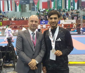 طالب جامعة البترا موسى عويمر يحقق فضية البطولة العربية للكراتيه