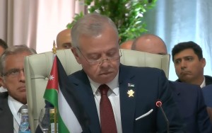 الملك: ردنا يجب أن يكون واضحًا وحاسمًا ورادعًا