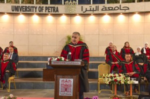 مركز التعليم المستمر في جامعة البترا يحتفل بتخريج الفوج الثاني عشر من الدبلومات التدريبية