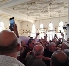 الأردنيون يشيعون الداعية المصري زغلول النجار (فيديو)