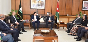 جامعة اليرموك وأورنج الأردن يعززان التعاون في الابتكار والتعليم الرقمي