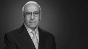 وزير الاتصال الحكومي ينعى الإعلامي جميل عازر