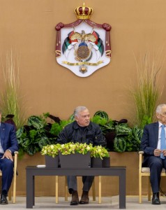 الملك يلتقي وجهاء وممثلين عن محافظة إربد (صور)