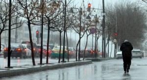 الأرصاد : منخفض جوي ضعيف يؤثر الخميس وأجواء باردة حتى الأحد مع تحذيرات من الرياح والغبار والصقيع.